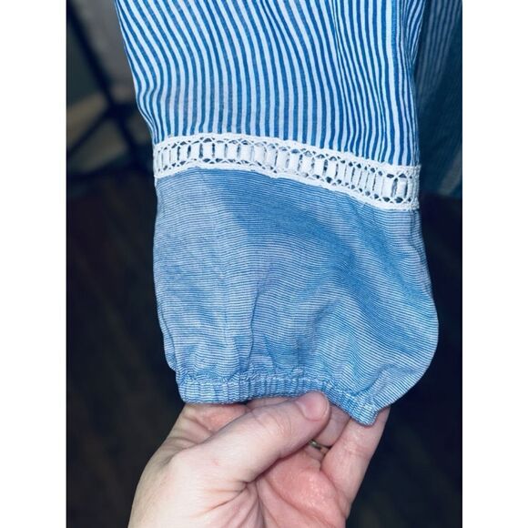 Ivanka Trump Women’s Sz. Large Blue White Striped Relaxed Fit Puff Sleeve Blouse - Picture 4 of 12